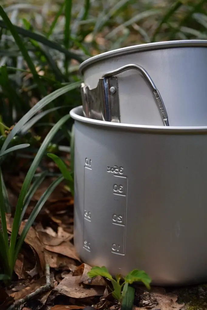 An image of aluminum pot